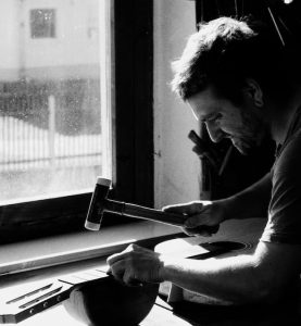 Gitarrenbauer Nils Schebesta